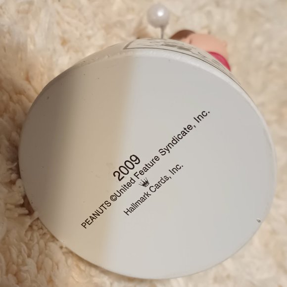 Hallmark Keepsake Ornament, Peanuts 60th Anniversary - Picture 6 of 14